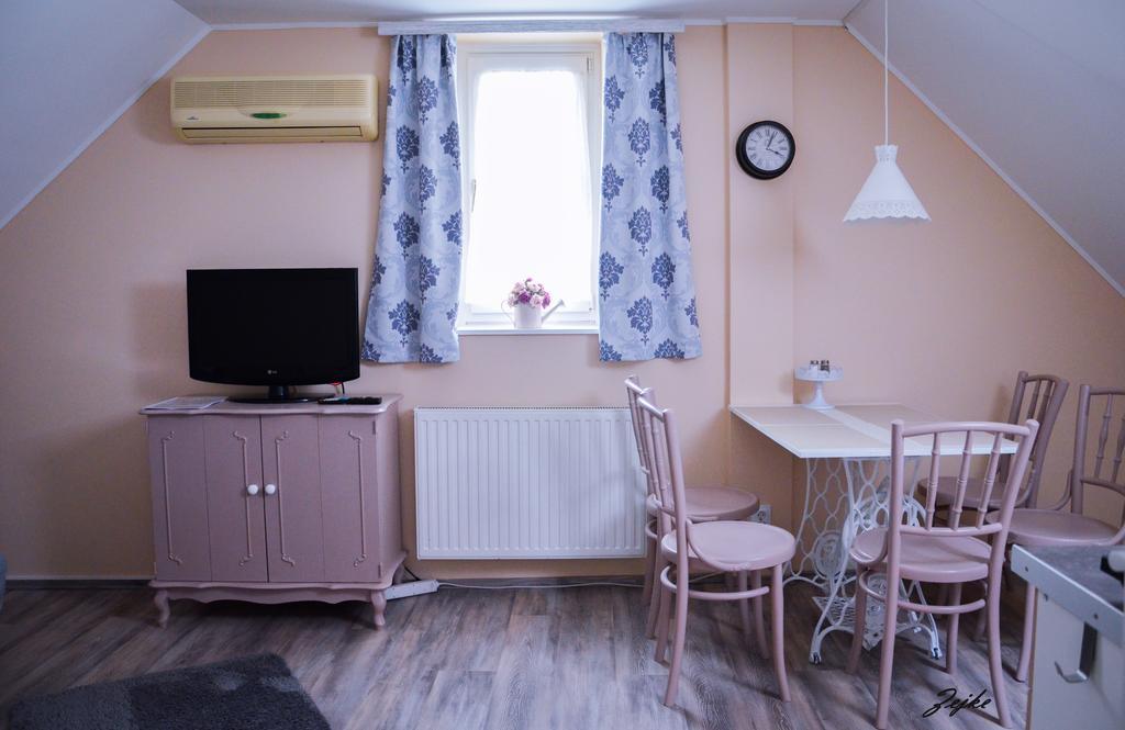 Abraham Vintage Szobák&Apartmanok Pécs Kültér fotó